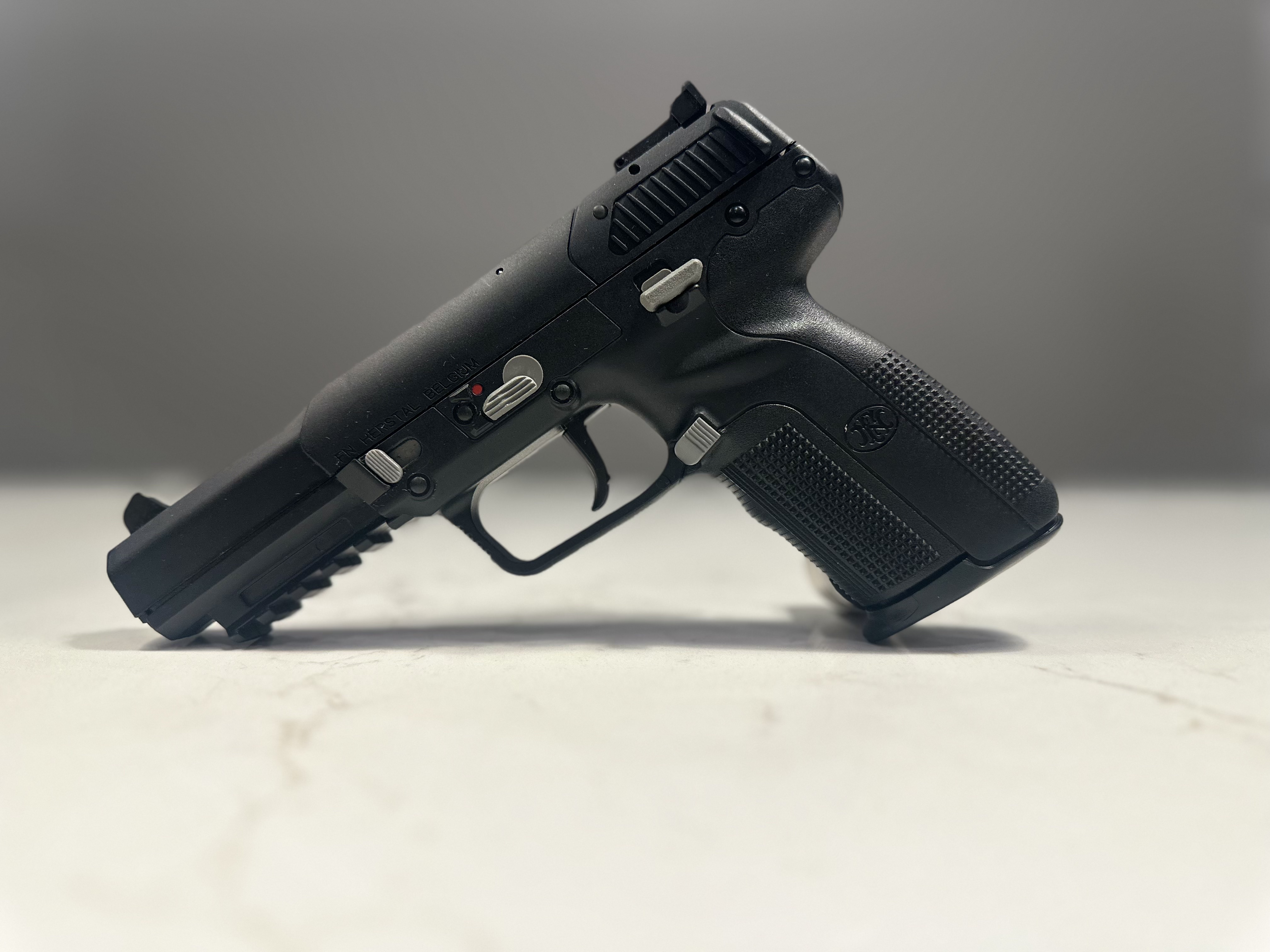 Five-seveN-img-6